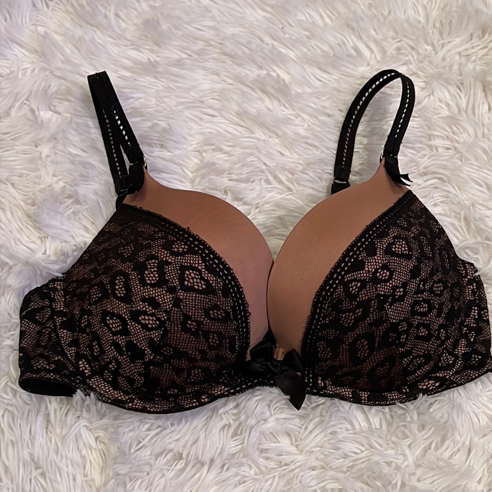 Victoria’s Secret sexy push up bra 36C